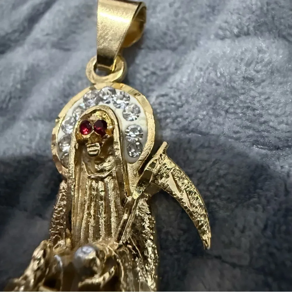 GOLD-PLATED SANTA MUERTE PENDANT (STEEL BASE)
